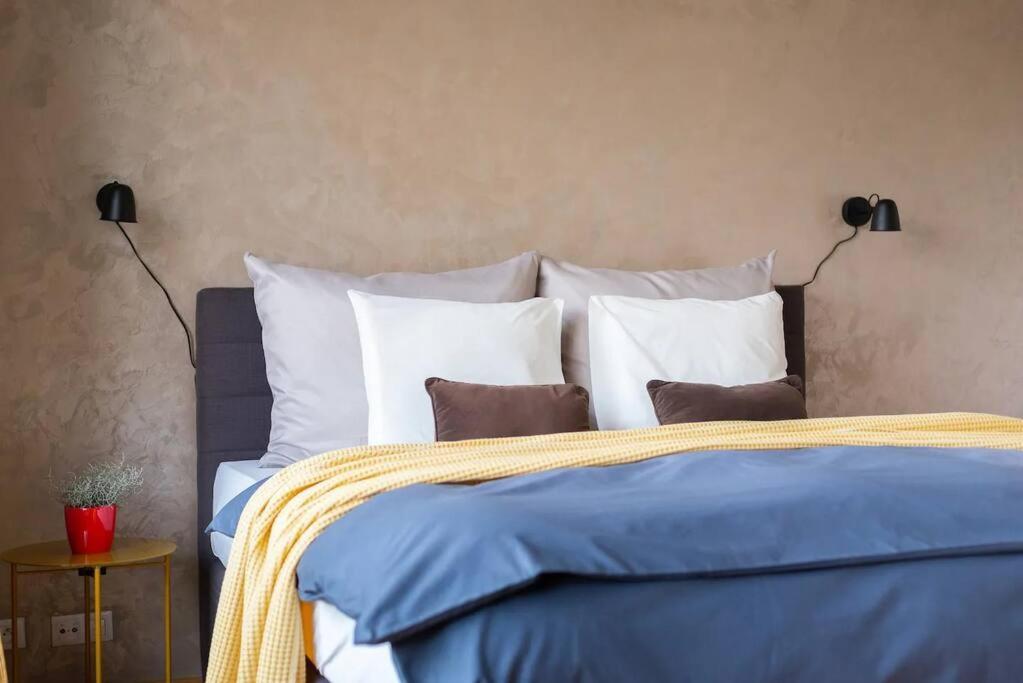 Apartment W/ Free Garage Parking Prague Ngoại thất bức ảnh