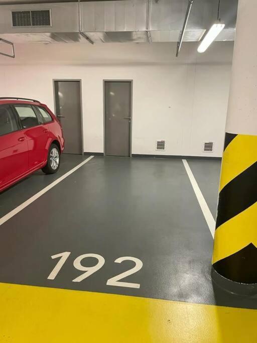 Apartment W/ Free Garage Parking Prague Ngoại thất bức ảnh